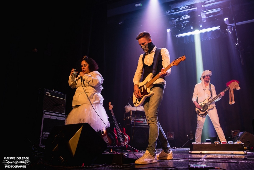 The-Crazy-Therapy-10